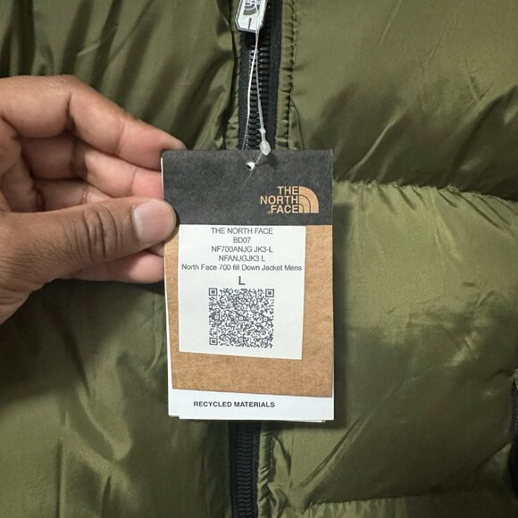 The North Face Puffer Jacket 700 Fill | L |Packable Jacket New With Tags on Sale - Picture 4 of 5